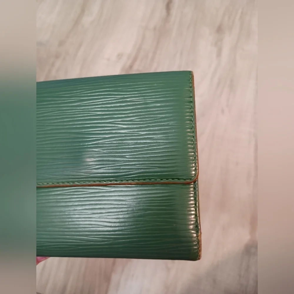 Authentic Louis Vuitton Green Epi Leather LV Embossed Logo Trifold Wallet